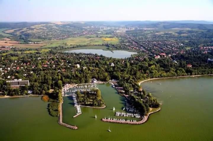 Legkondicionalt, Erkelyes Szoba, Privat Fuerdovel A Balatonon Koroshegy ภายนอก รูปภาพ